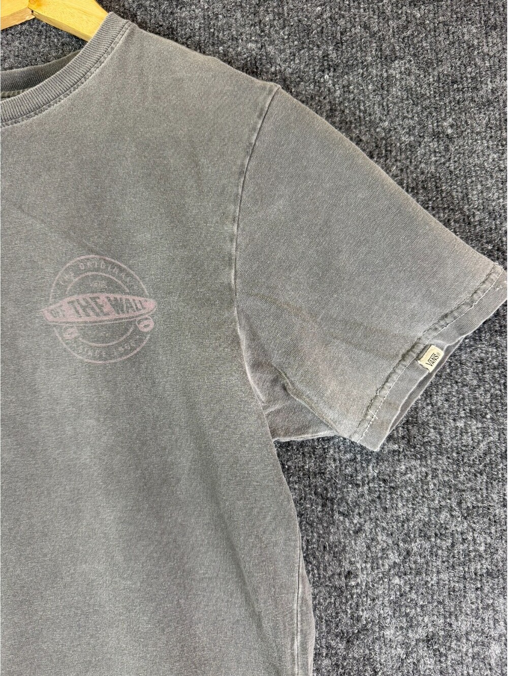 Vans Off The Wall T Shirt Mens Small Gray Faded Graphic Skater Premium Soft Fast - Picture 2 of 7